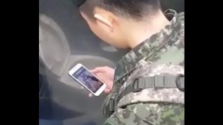 Anh Lính Thiếu Tình Tìm Đến Hentai
