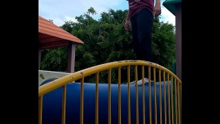 Homem aranha comendo cuzinho da hannah montana gostosa (ANAL GIRATÓRIO NO ZOOLÓGICO)?