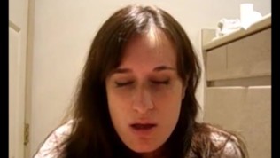 xhamster.com_5690395_cum_in_bathroom